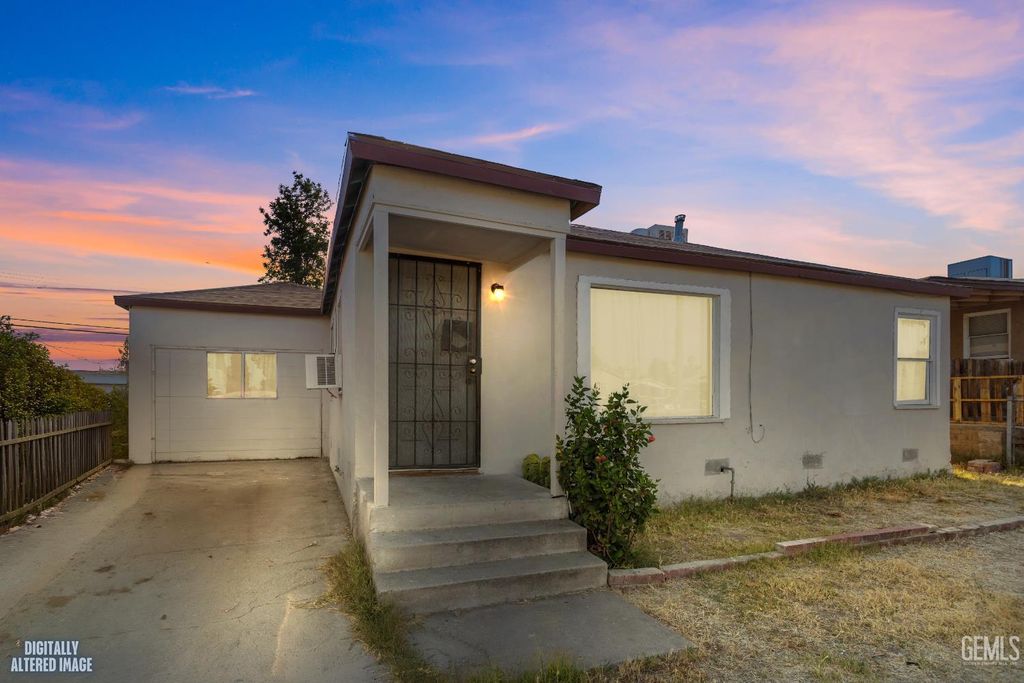 Photo of 1312 Tate Street, Bakersfield, CA 93306 (MLS # 202607865)