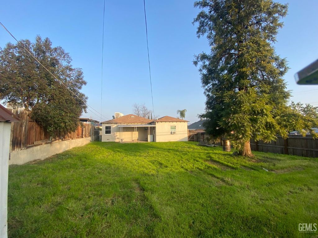 Photo of 1312 Tate Street, Bakersfield, CA 93306 (MLS # 202601424)