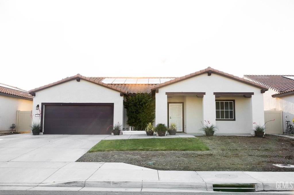 Photo of 7418 Koyuk River Street, Bakersfield, CA 93311 (MLS # 202604095)