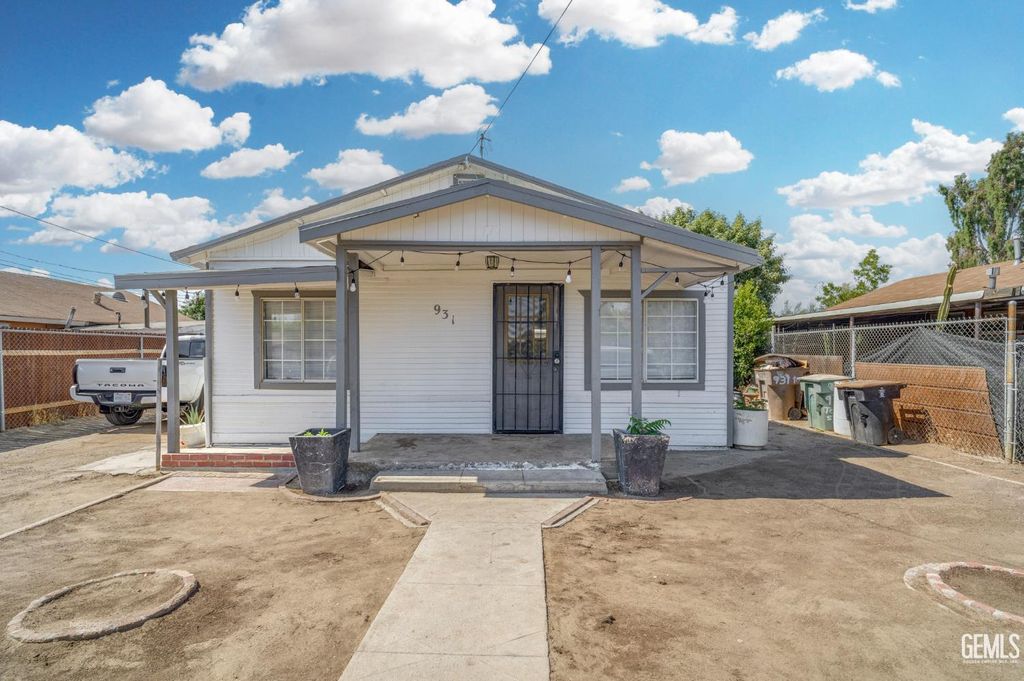Photo of 931 Texas Street, Bakersfield, CA 93307 (MLS # 202603911)
