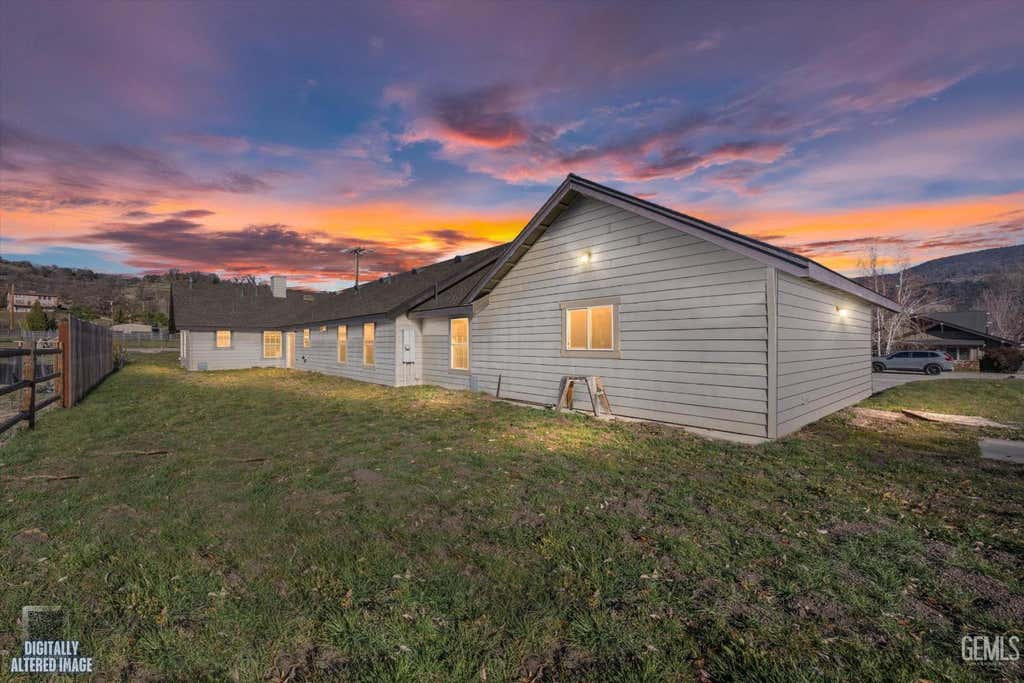Photo of 30150 Jamaica Dunes Drive, Tehachapi, CA 93561 (MLS # 202608703)
