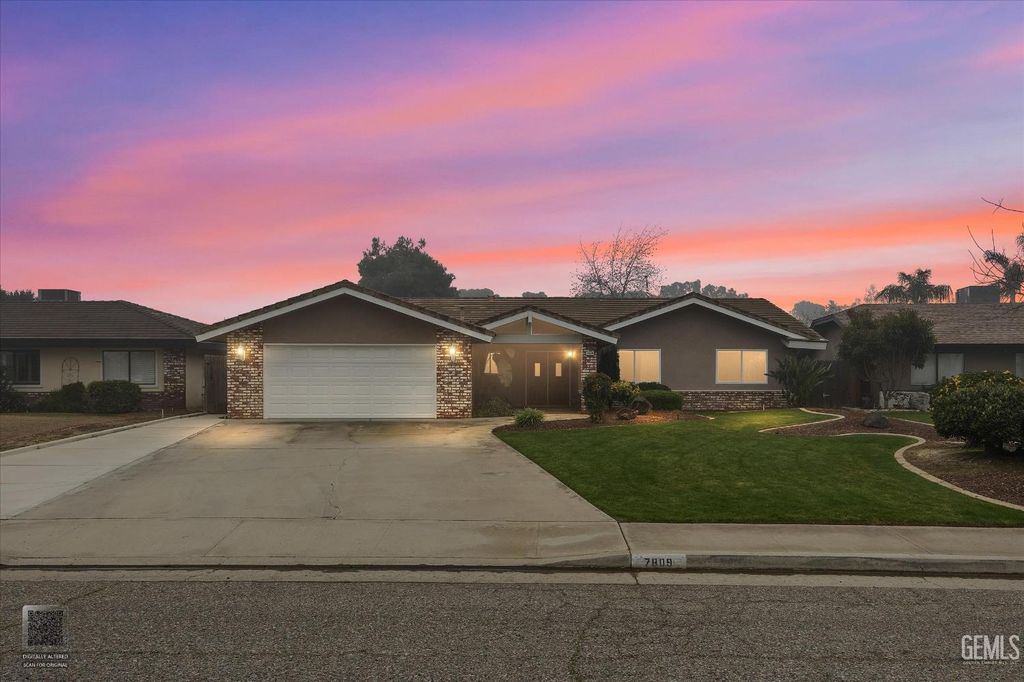 Photo of 7809 Carol Sue Court, Bakersfield, CA 93308 (MLS # 202601633)