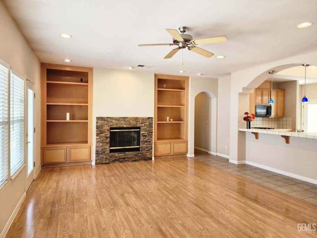 Photo of 11512 Marazion Hill Court, Bakersfield, CA 93311 (MLS # 202608536)