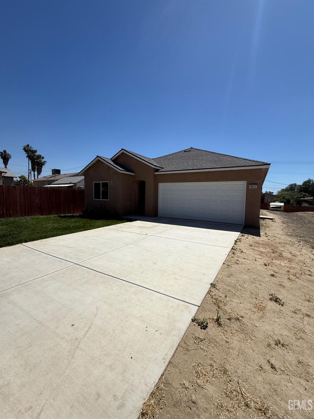 Photo of 1627 Tejon Street, Bakersfield, CA 93305 (MLS # 202603715)