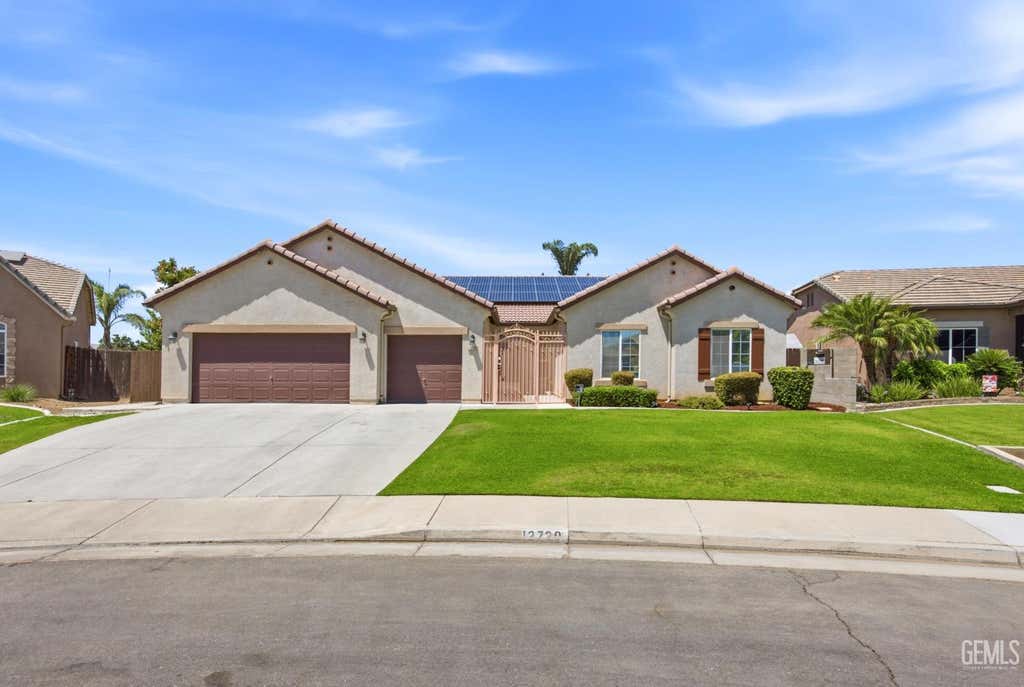 Photo of 12720 Great Country Drive, Bakersfield, CA 93312 (MLS # 202608259)