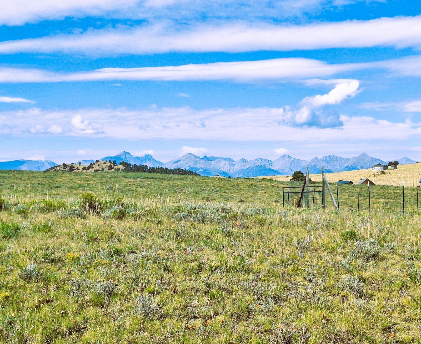 Photo 1 of 19 — 2141 County Road 341, Westcliffe, CO 81252