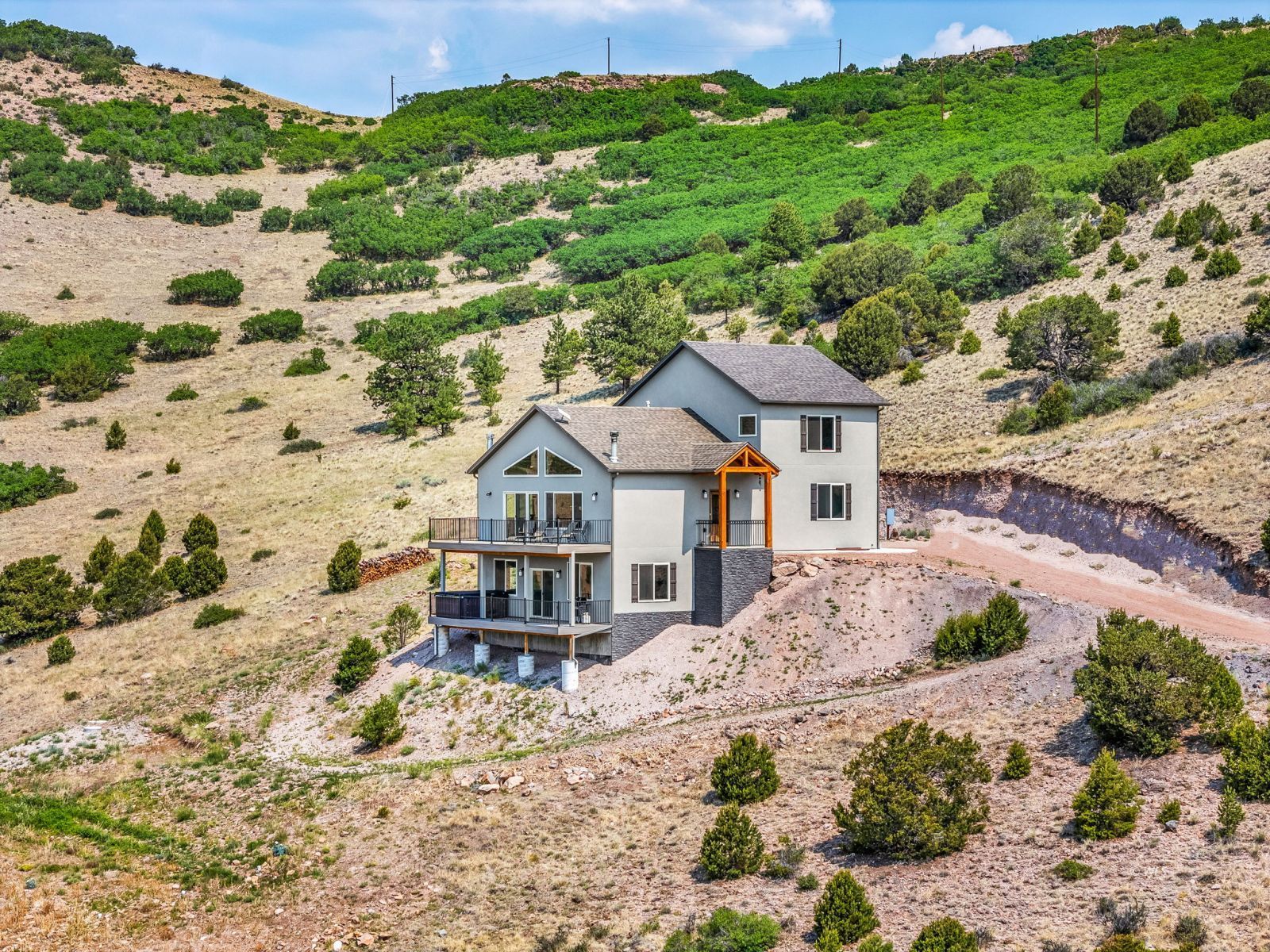Photo 1 of 32 — 941 Cap Rock Ln, Canon City, CO 81212