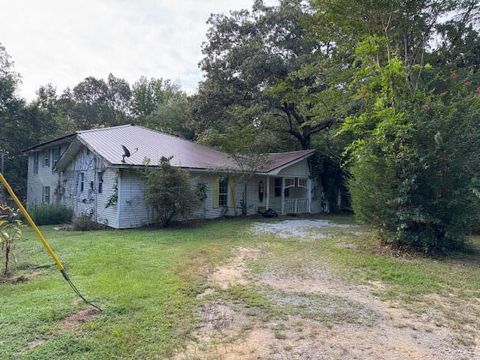Photo of 203 Howser St., Booneville, MS 38829 (MLS # 25-2994) Photo of 203 Howser St., Booneville, MS 38829 (MLS # 25-2994)
