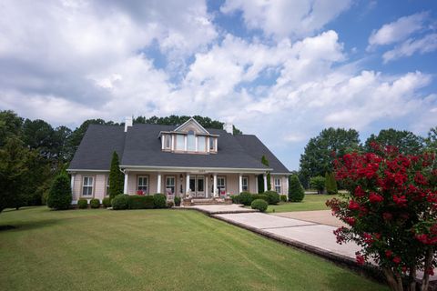 Photo of 1203 Pine Lake Drive, Corinth, MS 38834 (MLS # 25-2634) Photo of 1203 Pine Lake Drive, Corinth, MS 38834 (MLS # 25-2634)