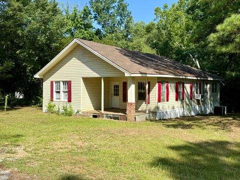 Photo of 60013 Shumpert Cir, Amory, MS 38821 (MLS # 26-1370)