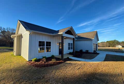 Photo of 1795 Parkside Dr, Tupelo, MS 38804 (MLS # 25-4003)