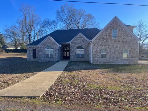 Photo of 115 N Park St, Houston, MS 38851 (MLS # 26-424)