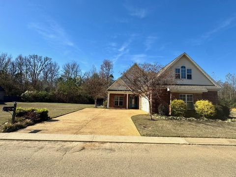 Photo of 199 Silvertree Crossing Xing, Tupelo, MS 38801 (MLS # 25-4020)