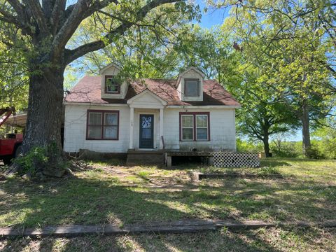 Photo of 130 Tower Road, Verona, MS 38879 (MLS # 25-3658)