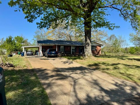 Photo of 200 Windham Dr., Booneville, MS 38829 (MLS # 26-1191)