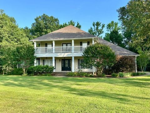 Photo of 153 Carroll Road, Saltillo, MS 38866 (MLS # 25-3175)