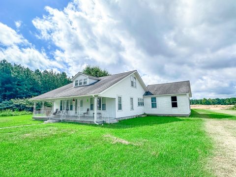 Photo of 40062 Hamilton Road, Hamilton, MS 39746 (MLS # 25-2578) Photo of 40062 Hamilton Road, Hamilton, MS 39746 (MLS # 25-2578)