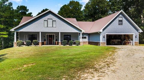 Photo of 162 Oswalt Road, Pontotoc, MS 38863 (MLS # 25-3214)