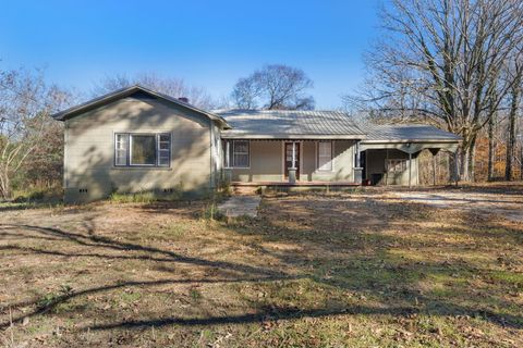 Photo of 10 County Road 440, Iuka, MS 38852 (MLS # 25-4162)