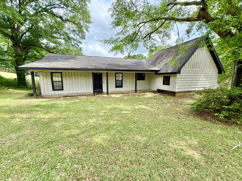Photo of 1630 Oak Hill Road, Saltillo, MS 38866 (MLS # 26-1516)