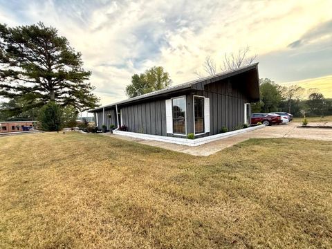 Photo of 31 CR 815, Blue Mountain, MS 38610 (MLS # 25-3394)