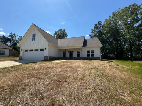 Photo of 106 Maplewood Cove, New Albany, MS 38652 (MLS # 26-1435)