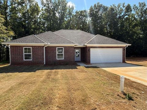 Photo of 6 Autumn Ridge, Sherman, MS 38869 (MLS # 25-2822) Photo of 6 Autumn Ridge, Sherman, MS 38869 (MLS # 25-2822)