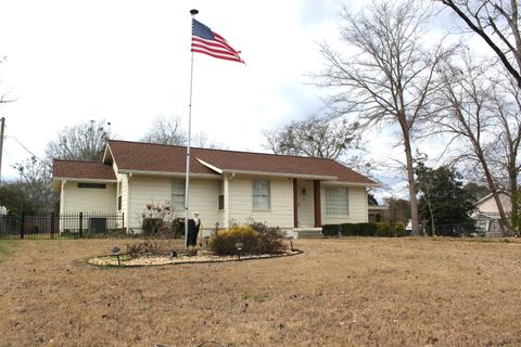 Photo of 103 Davis Dr., Aberdeen, MS 39730 (MLS # 26-459)