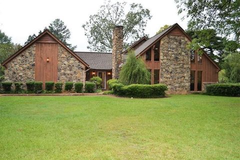 Photo of 147 Winfield Dr., Tupelo, MS 38801 (MLS # 26-704)