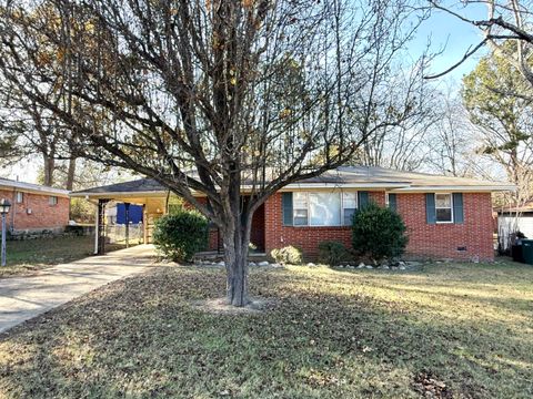 Photo of 623 Maynard Dr., Tupelo, MS 38801 (MLS # 25-4337)