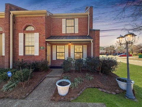 Photo of 6 Cambridge Dr., Tupelo, MS 38801 (MLS # 26-898)