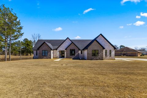 Photo of 60088 Chickasaw Dr., Amory, MS 38821 (MLS # 26-549)