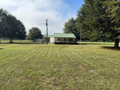 Photo of 875 Co Rd 413, Houlka, MS 38850 (MLS # 25-3589)