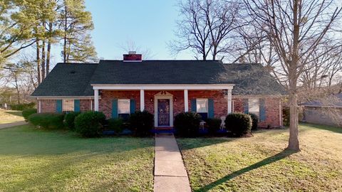 Photo of 1009 Taft Street, Tupelo, MS 38801 (MLS # 26-231)