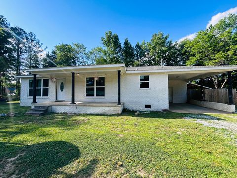 Photo of 156 Meadowbrook Road, Plantersville, MS 38862 (MLS # 26-1563)