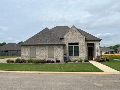 Photo of 5445 Turning Leaf Cv., Tupelo, MS 38801 (MLS # 25-3759)