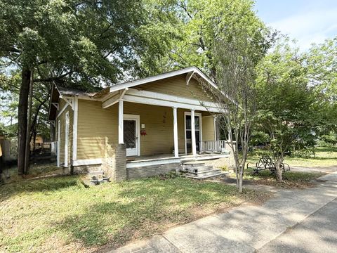 Photo of 410 Elliott St., Tupelo, MS 38804 (MLS # 26-1500)