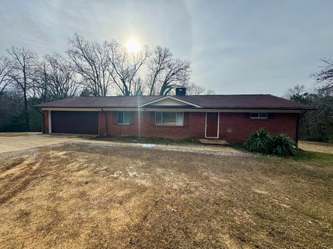 Photo of 2021 Green Tee Road, Tupelo, MS 38801 (MLS # 26-340)