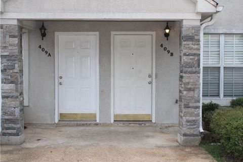 Photo of 623 N Gloster, #409, Tupelo, MS 38804 (MLS # 25-3405)