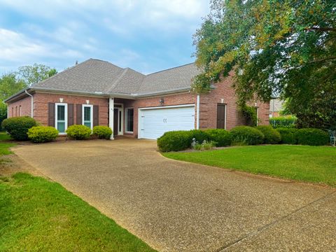Photo of 83 Riverside Dr., Tupelo, MS 38801 (MLS # 25-3114) Photo of 83 Riverside Dr., Tupelo, MS 38801 (MLS # 25-3114)