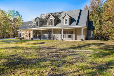 Photo of 522 Breedlove Road, Michigan City, MS 38647 (MLS # 25-3864)