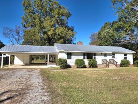 Photo of 418 E Clayton St., Baldwyn, MS 38824 (MLS # 25-3854)