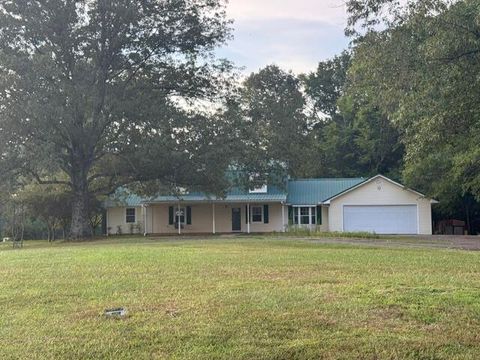 Photo of 857 Co RD 231, Guntown, MS 38849 (MLS # 25-2935) Photo of 857 Co RD 231, Guntown, MS 38849 (MLS # 25-2935)