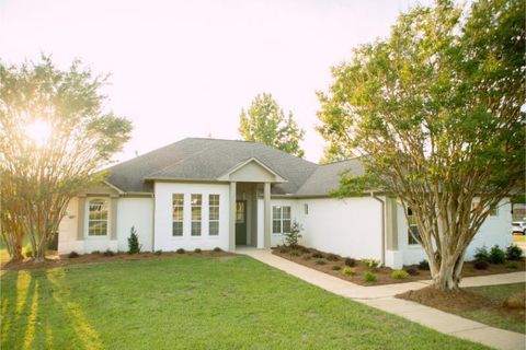 Photo of 889 Mallard Lake, Baldwyn, MS 38824 (MLS # 25-3226)