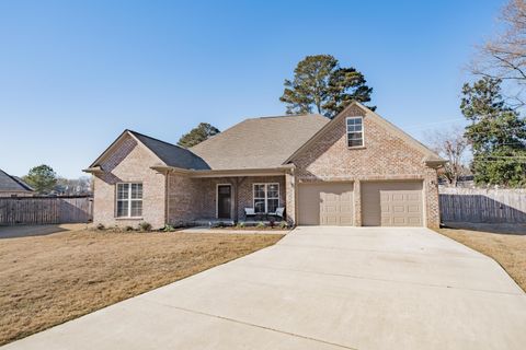 Photo of 116 Sand Cove, Saltillo, MS 38866 (MLS # 25-4329)