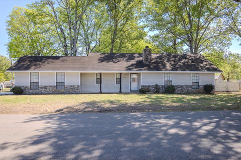 Photo of 2201 Holmes St., Tupelo, MS 38801 (MLS # 26-1139)