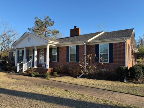 Photo of 803 W College St., Booneville, MS 38829 (MLS # 26-927)
