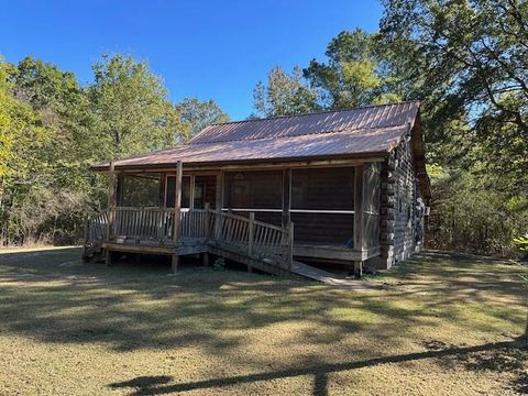 Photo of 43 County Road 2201, Booneville, MS 38829 (MLS # 25-3623)
