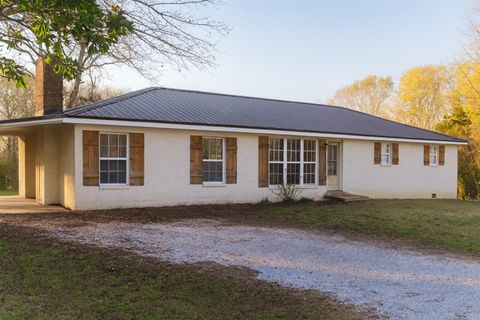 Photo of 103 Dogwood Ava, Saltillo, MS 38866 (MLS # 25-4327)