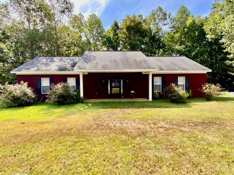 Photo of 151 County Road 409, Falkner, MS 38629 (MLS # 25-3184)